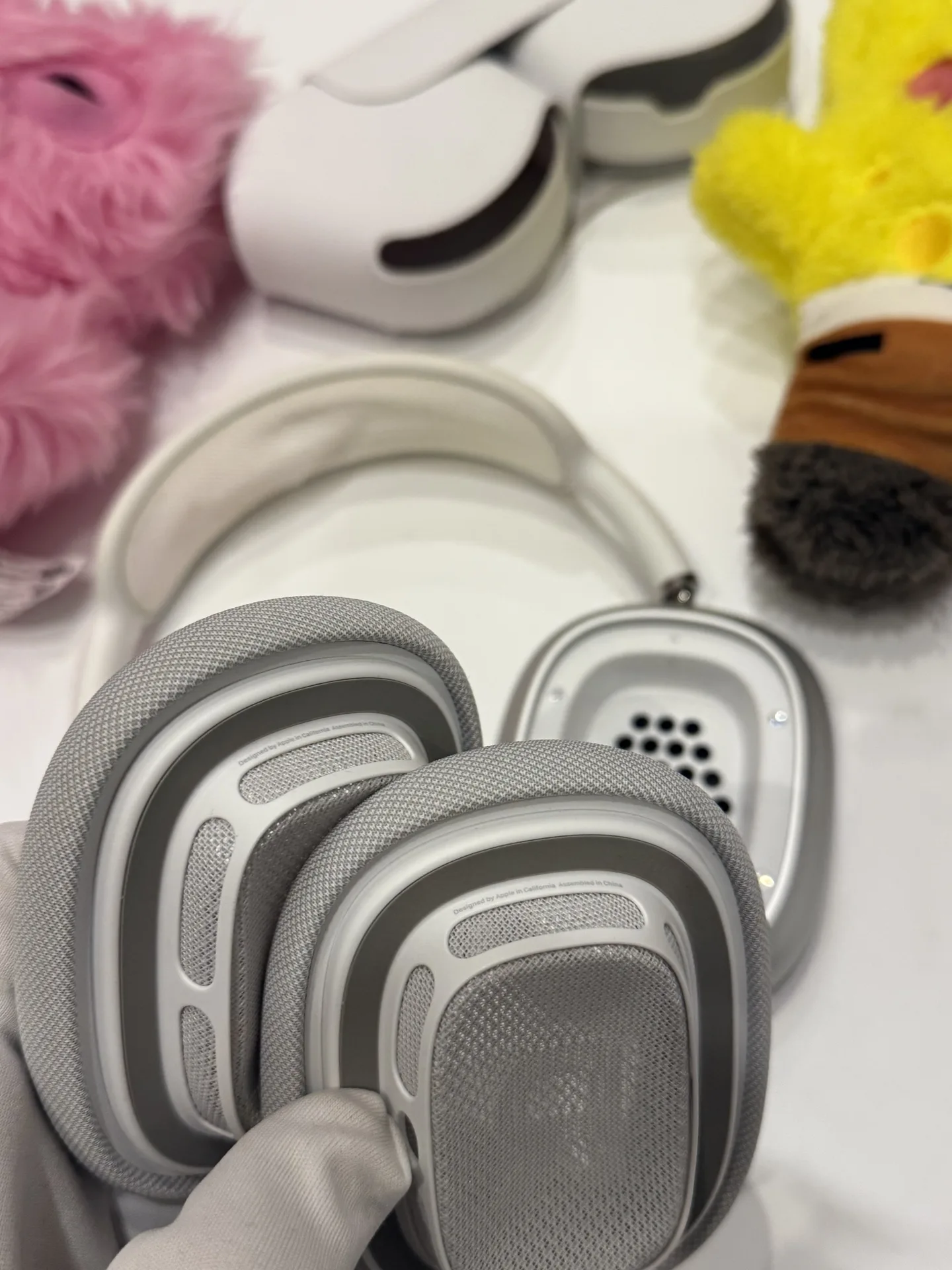 AirPods Max Silver Lightning