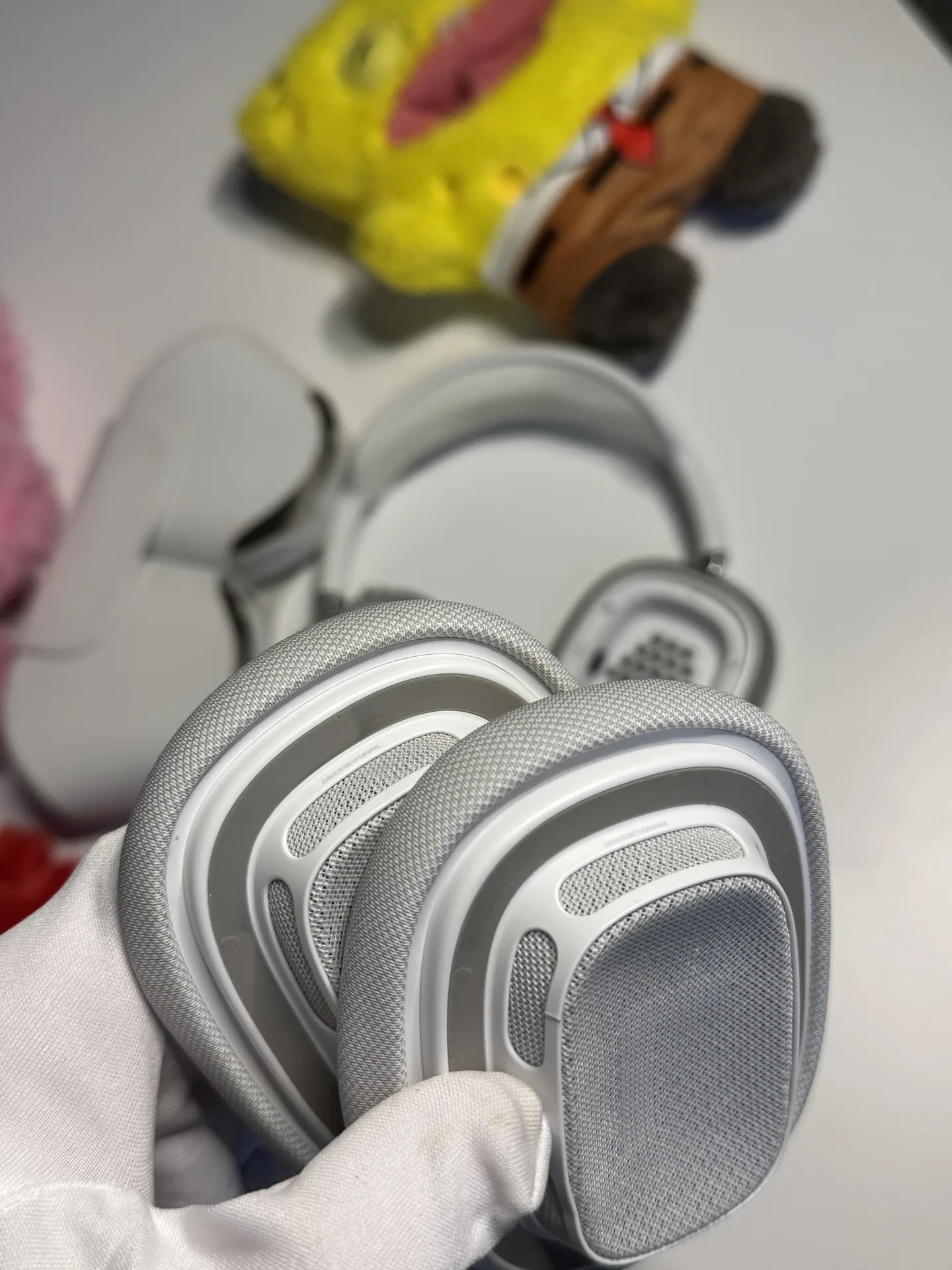 AirPods Max Silver Lightning