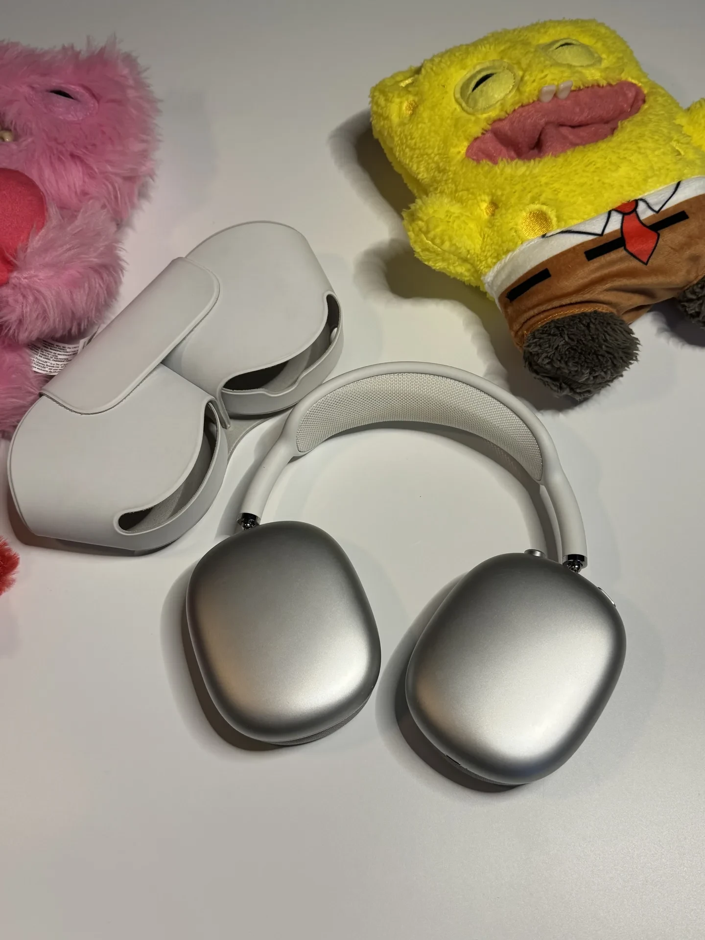 AirPods Max Silver Lightning