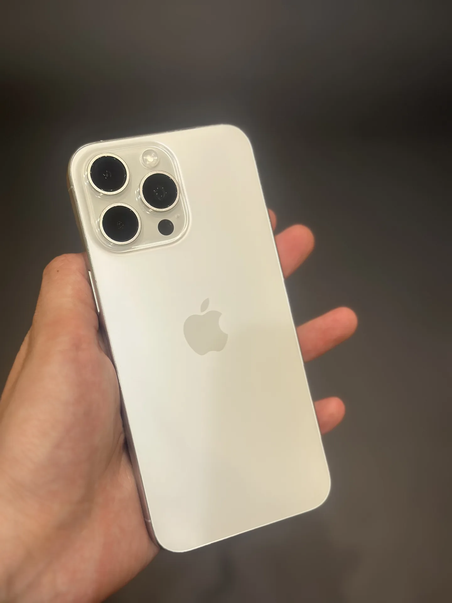 iPhone 15 Pro Max 256gb White