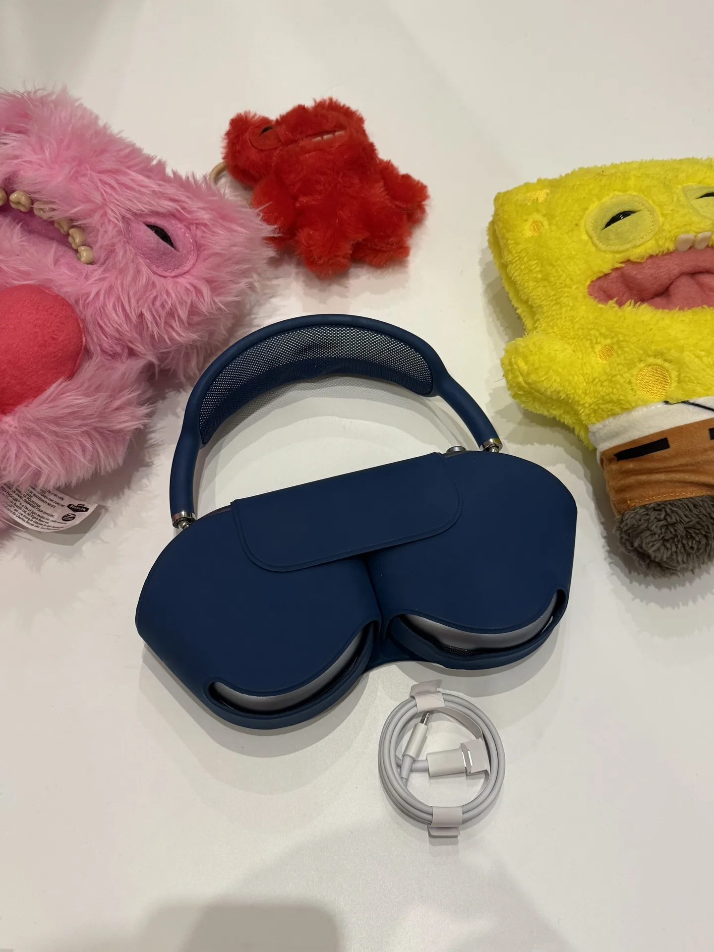 AirPods Max Sky Blue Lightning