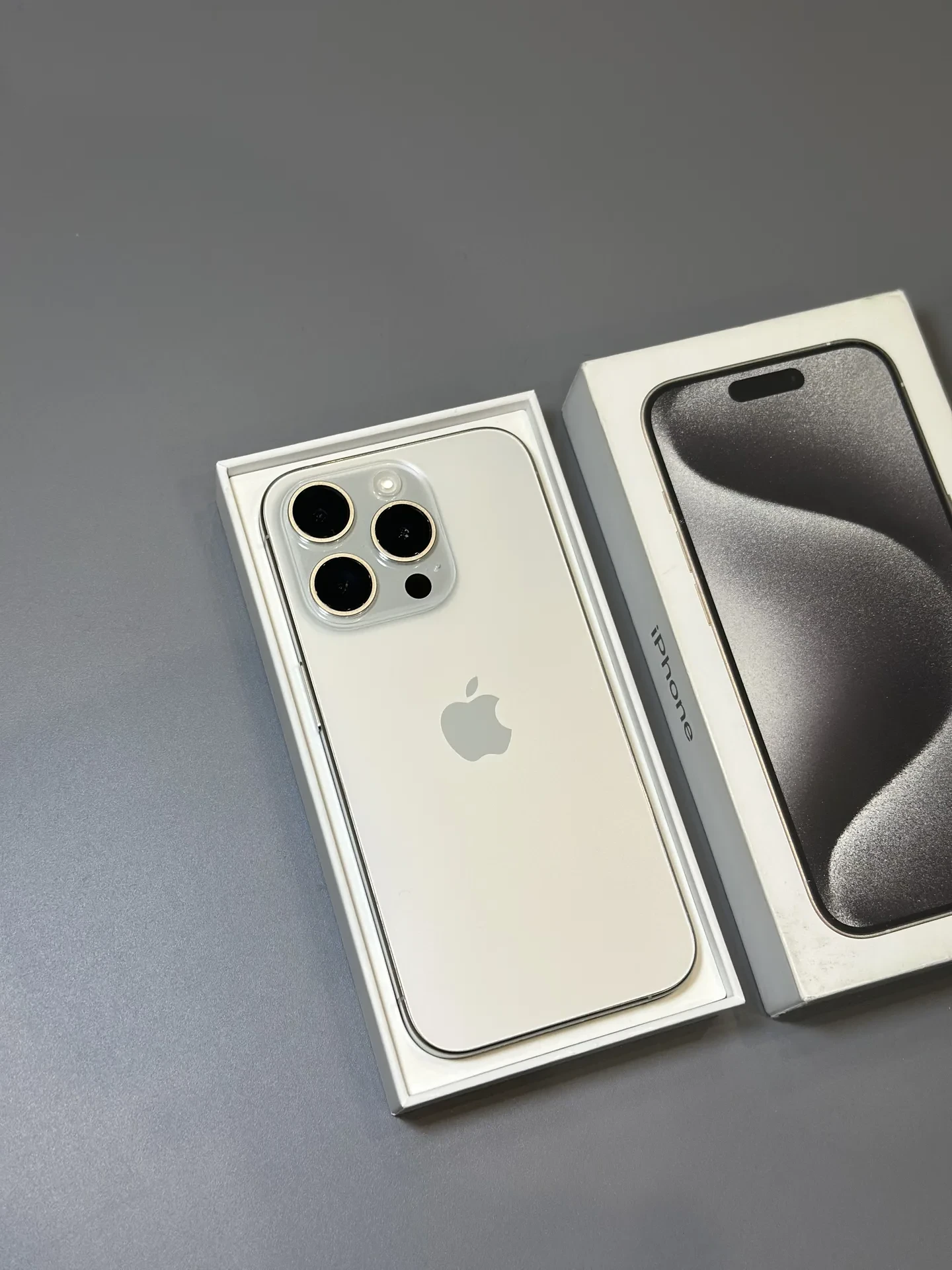 iPhone 15 Pro 128gb White