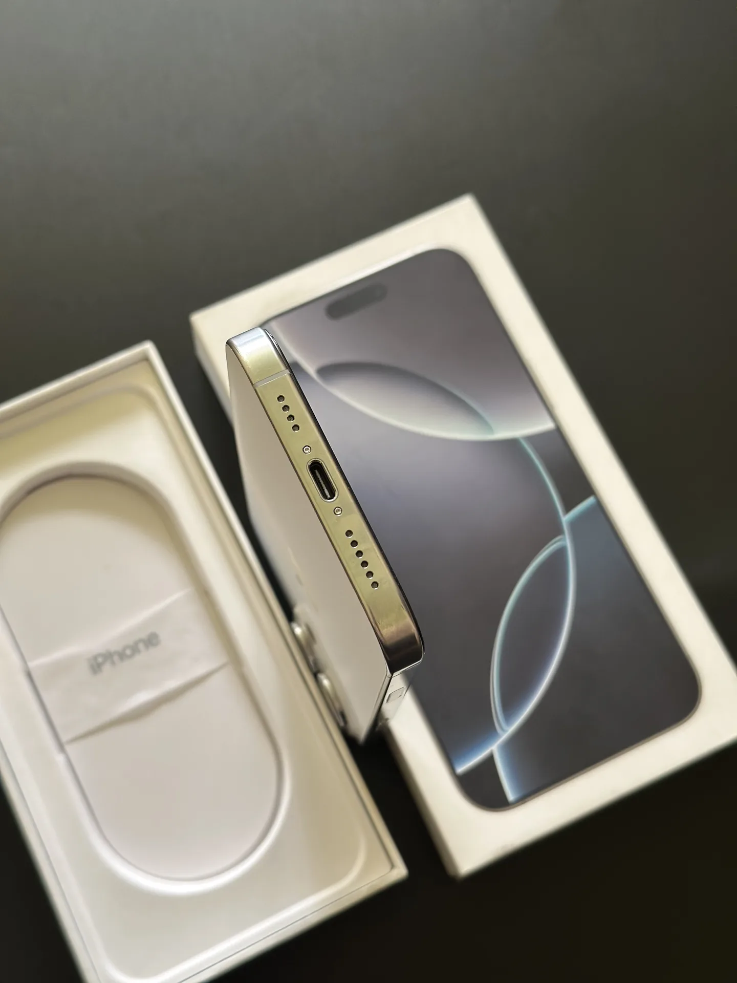 iPhone 16 Pro Max 256gb White