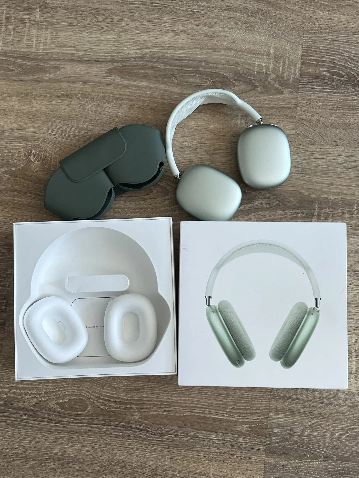 AirPodsMax Lightning