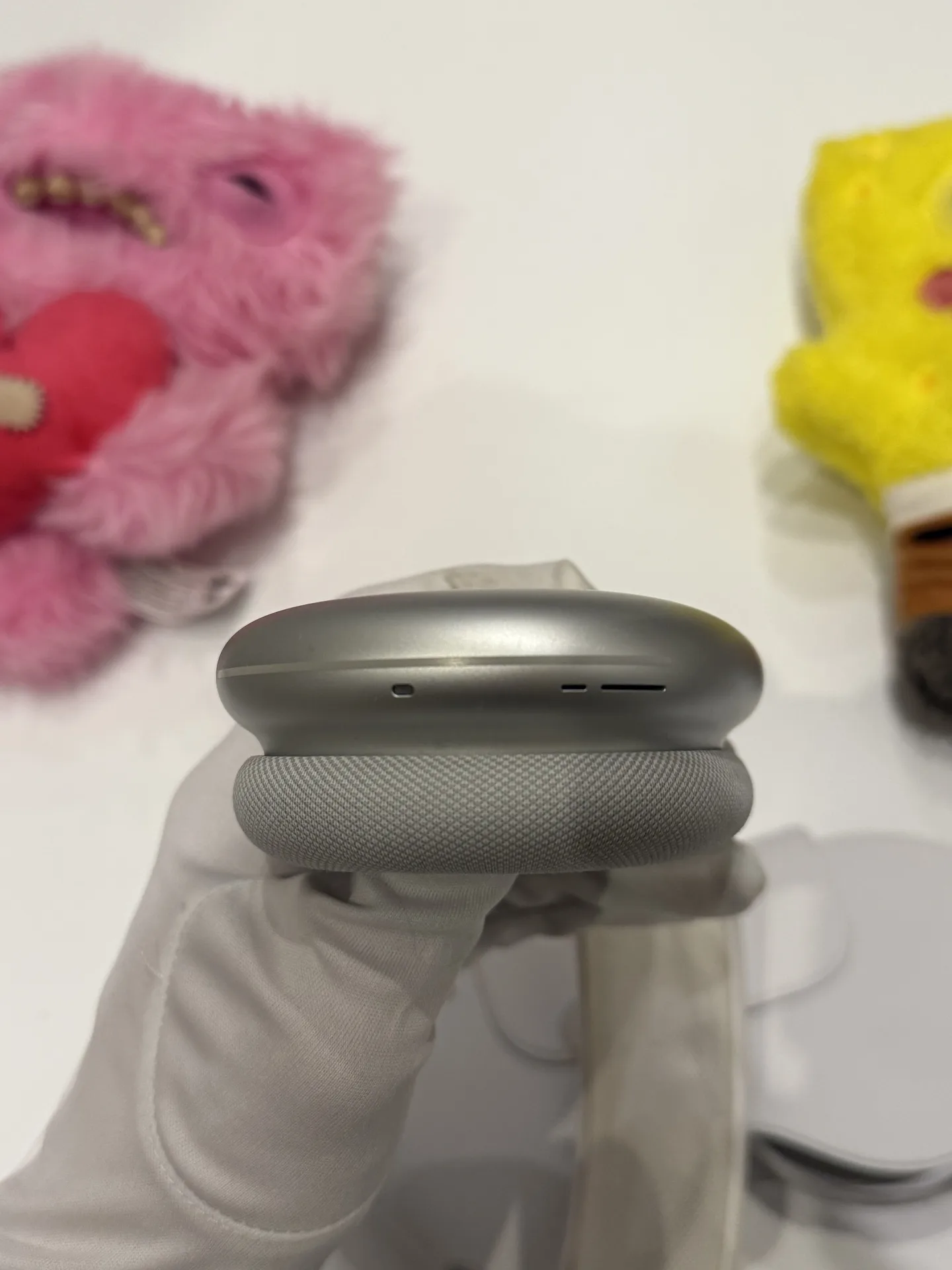 AirPods Max Silver Lightning