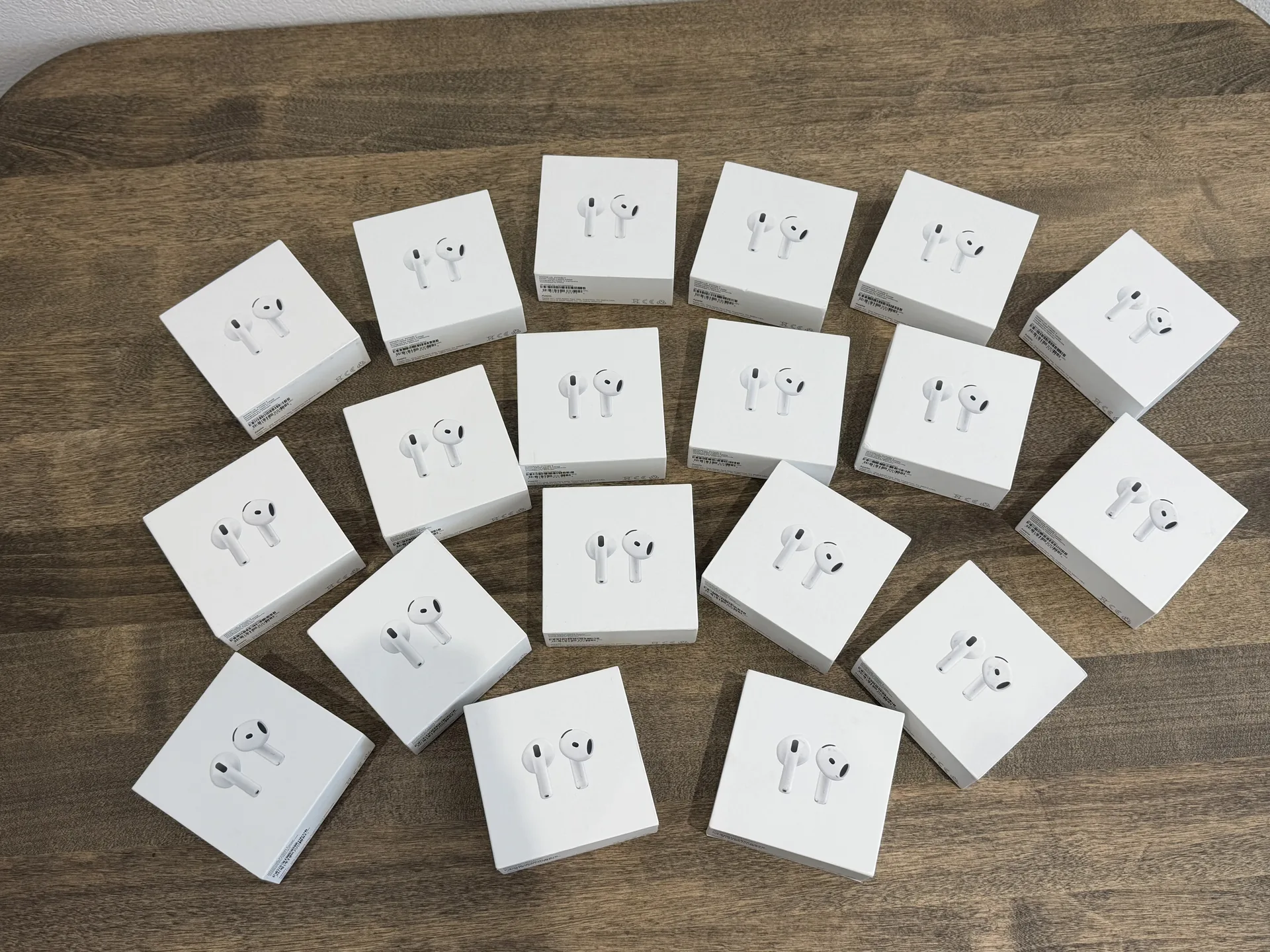 AirPods 4