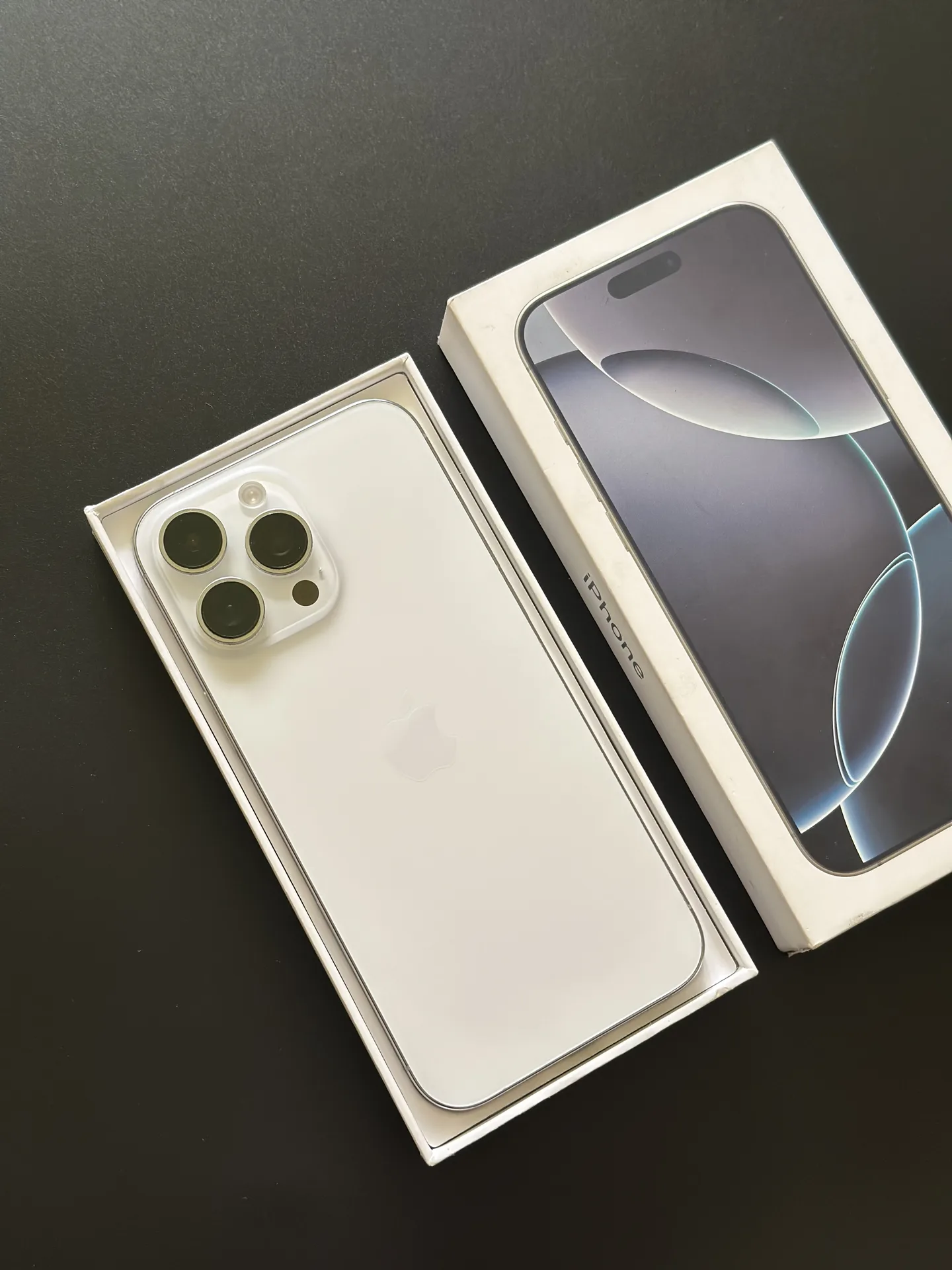 iPhone 16 Pro Max 256gb White