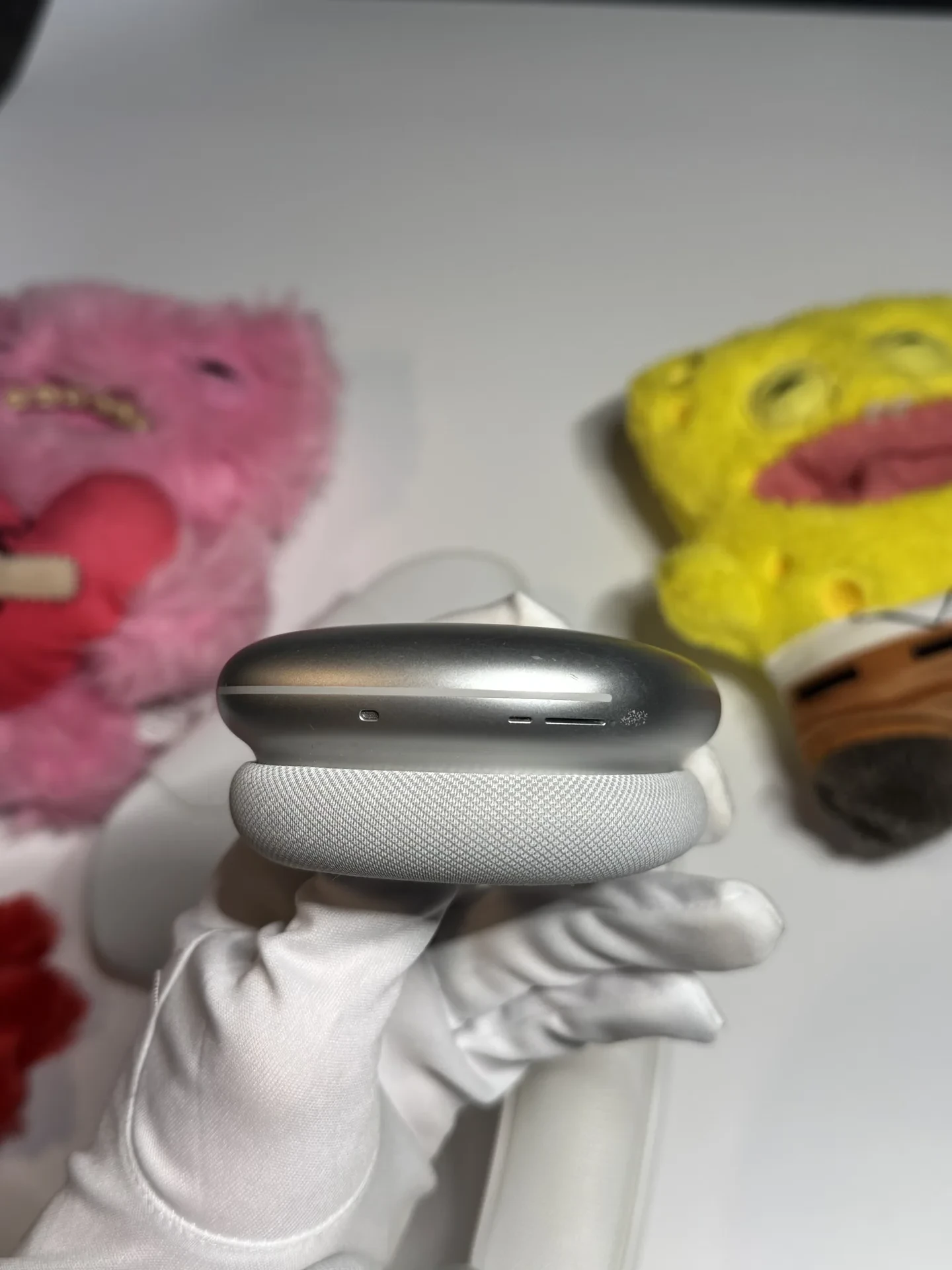 AirPods Max Silver Lightning